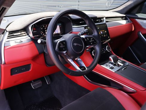 Used 2024 Jaguar F-PACE SVR AWD/4WD image 11