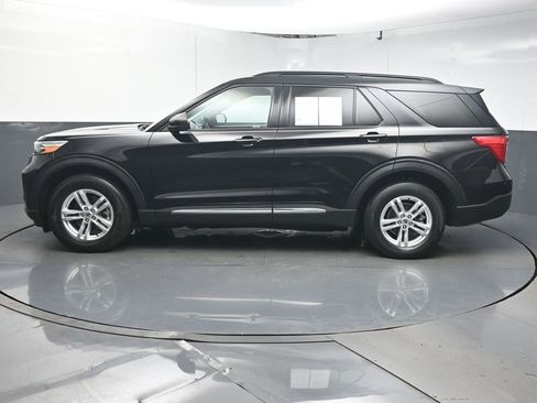 Used 2020 Ford Explorer XLT w/ Comfort Package image 5