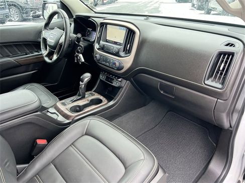 Used 2022 GMC Canyon Denali image 28