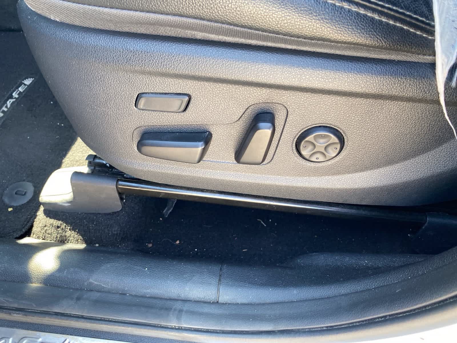 Used 2019 Hyundai Santa Fe FWD image 23