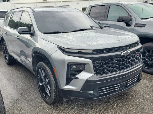 Used 2024 Chevrolet Traverse RS w/ LPO, Floor Liner Package AWD/4WD image 2