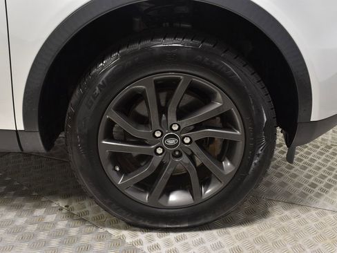Used 2019 Land Rover Discovery Sport HSE image 36