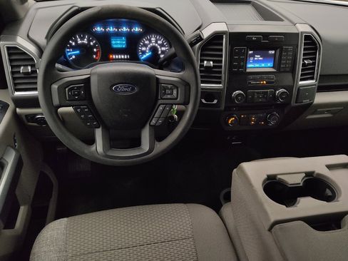 Used 2015 Ford F150 XLT image 22