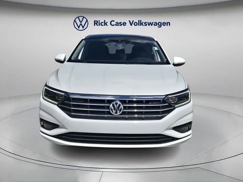 Used 2019 Volkswagen Jetta SEL Premium image 4