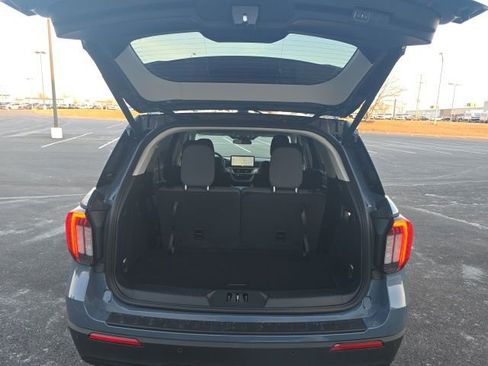 New 2026 Ford Explorer Active AWD/4WD image 11