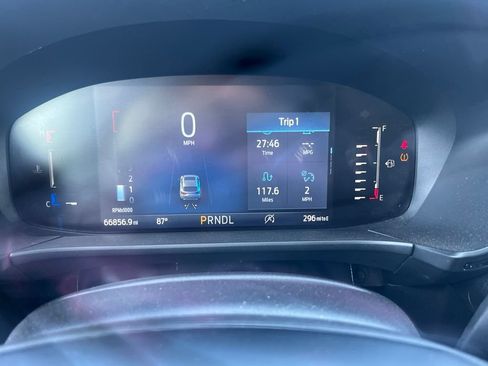 Used 2024 Ford Escape ST-Line FWD image 3