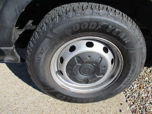 Used 2019 Ford Transit 250 Base image 18