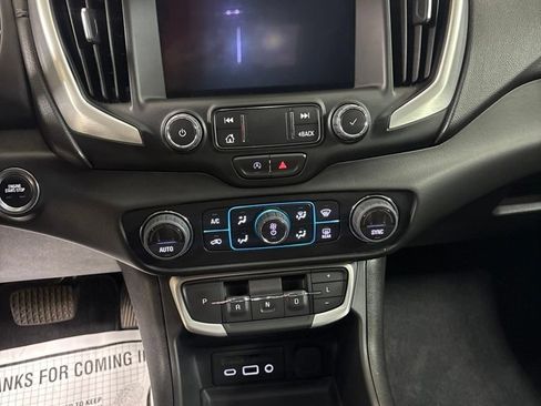 Used 2023 GMC Terrain SLT w/ Tech Package FWD image 13