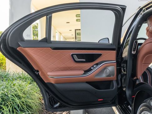 Used 2023 Mercedes-Benz S 580 4MATIC Sedan image 31