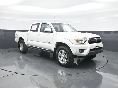 Used 2013 Toyota Tacoma 4x4 Double Cab w/ TRD Sport Pkg image 1
