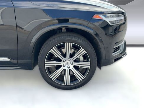 Certified 2024 Volvo XC90 T8 Ultimate w/ Protection Package Premier image 11