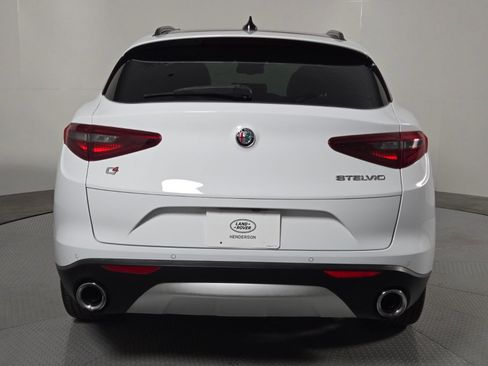 Used 2018 Alfa Romeo Stelvio Ti Sport AWD/4WD image 7