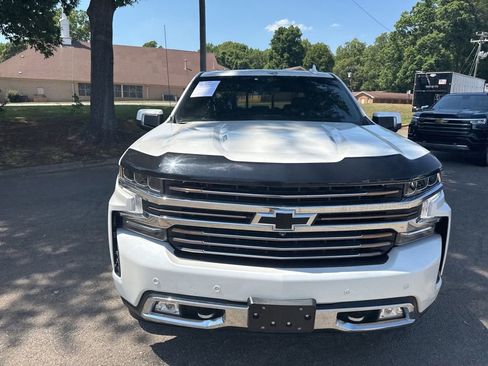 Used 2021 Chevrolet Silverado 1500 High Country w/ Technology Package AWD/4WD image 8