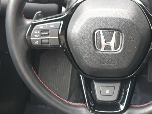Used 2025 Honda Pilot Black Edition image 16