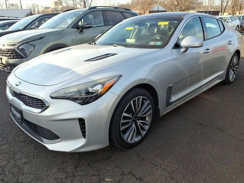Used 2019 Kia Stinger Premium image 3