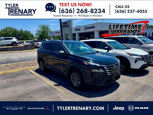 Used 2024 Nissan Rogue S AWD/4WD image 1