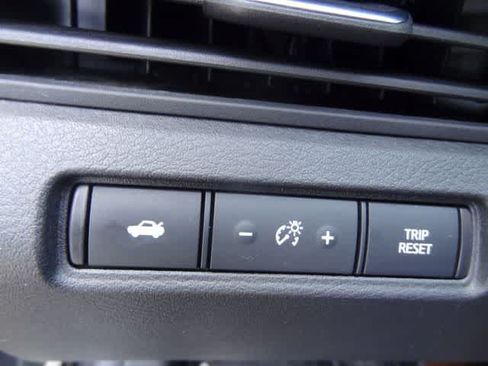 Used 2023 Nissan Altima 2.5 SR FWD image 18