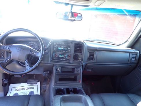 Used 2006 Chevrolet Silverado 2500 LT w/ Onstar Plus Package image 10