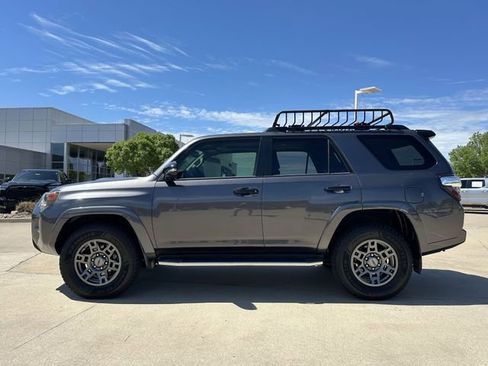 Used 2020 Toyota 4Runner Venture w/ Moonroof Package AWD/4WD image 2