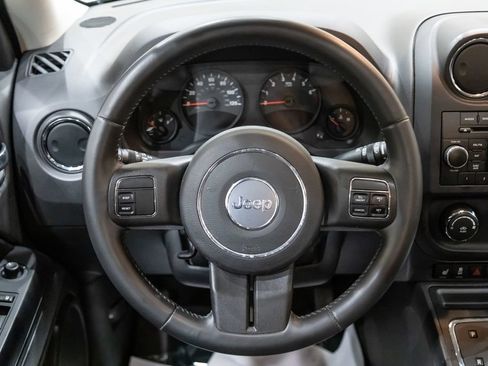 Used 2013 Jeep Patriot Latitude w/ Sun/Sound Group FWD image 14