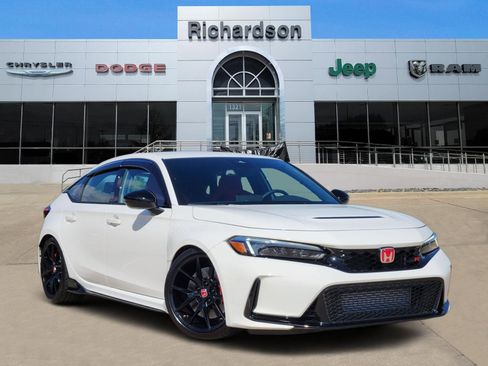 Used 2024 Honda Civic Type R image 1