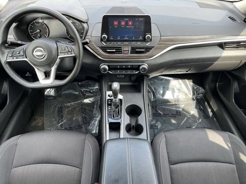 Used 2026 Nissan Altima 2.5 SV FWD image 38