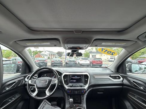 Used 2017 GMC Acadia SLT AWD/4WD image 24