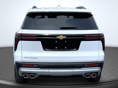 New 2027 Chevrolet Traverse LT w/ Driver Confidence Package