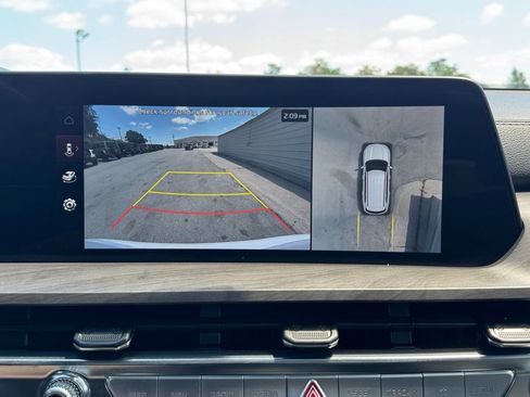 Certified 2025 Kia Telluride SX Prestige X-Line AWD/4WD image 18