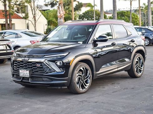 Used 2024 Chevrolet TrailBlazer RS w/ Driver Confidence Package image 3