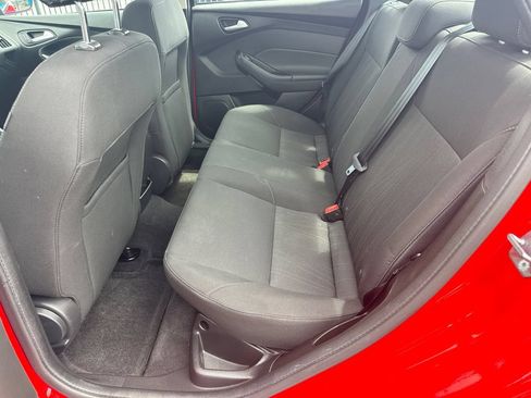 Used 2017 Ford Focus SE FWD image 21