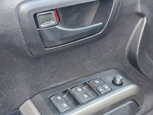 Used 2023 Toyota Tacoma SR5 w/ SR5 Appearance Package image 11