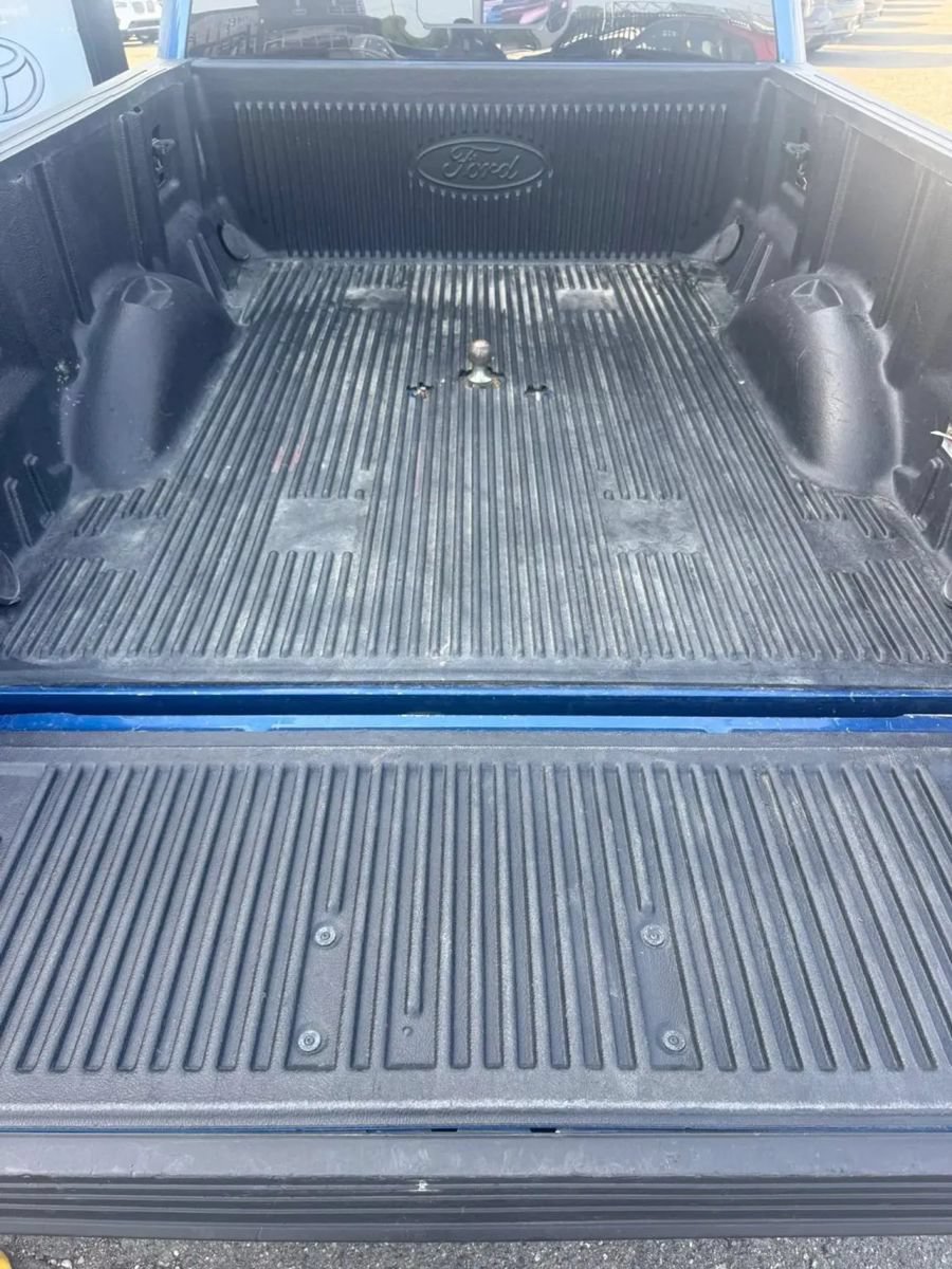 Used 2017 Ford F150 XLT w/ Equipment Group 302A Luxury AWD/4WD image 19