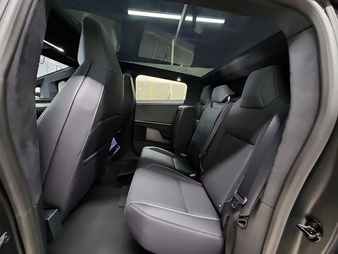 Used 2024 Tesla Cybertruck AWD Crew Cab image 18