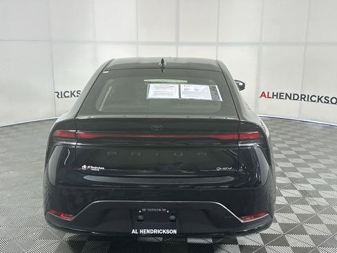 Used 2024 Toyota Prius LE image 4