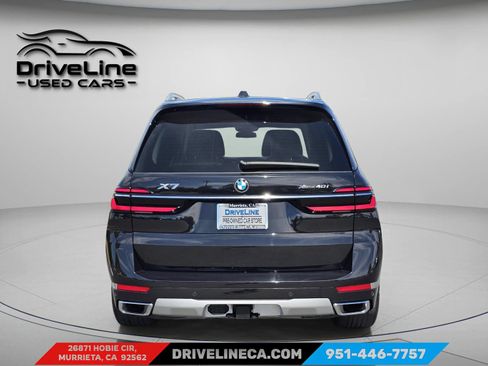 Used 2025 BMW X7 xDrive40i w/ Premium Package AWD/4WD image 4