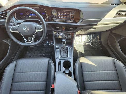 Used 2024 Volkswagen Jetta SE image 27