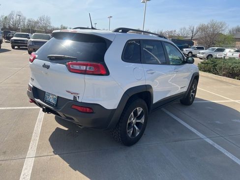 Used 2017 Jeep Cherokee Trailhawk w/ Trailer Tow Group image 4