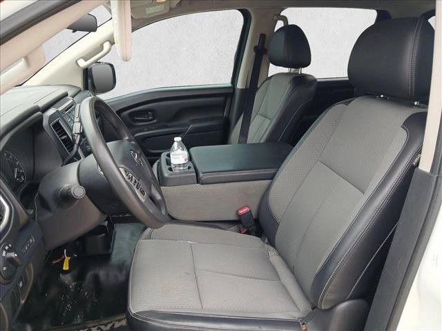 Used 2017 Nissan Titan S AWD/4WD image 17