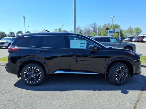 New 2026 Nissan Rogue Platinum AWD/4WD image 2