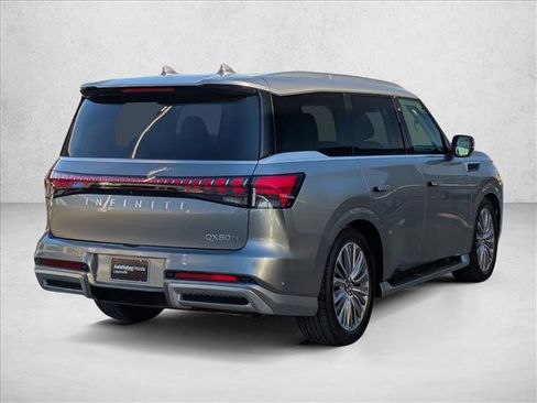 Used 2025 INFINITI QX80 Sensory image 5