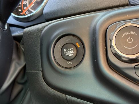 Used 2022 Jeep Gladiator Overland w/ Popular Equipment Package image 29