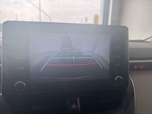 Used 2020 Toyota Corolla LE FWD image 10