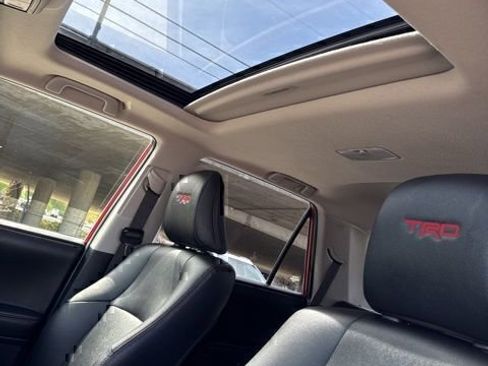 Certified 2020 Toyota 4Runner TRD Off-Road Premium w/ Moonroof Package AWD/4WD image 18