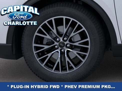 New 2025 Ford Escape SE w/ PHEV Premium Package image 20