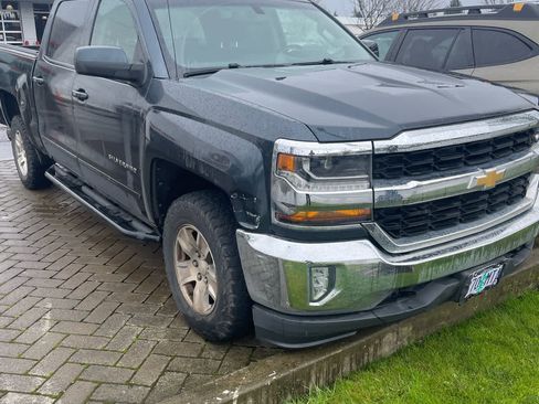 Used 2017 Chevrolet Silverado 1500 LT w/ All Star Edition image 2