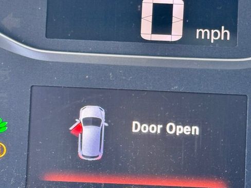Used 2016 Honda Pilot Elite image 16