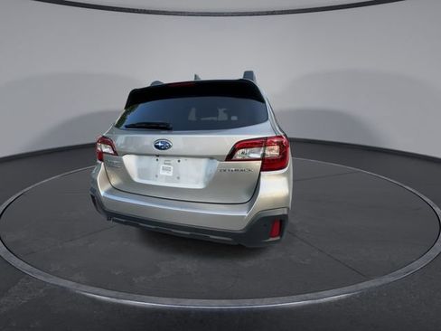 Used 2019 Subaru Outback 2.5i Limited AWD/4WD image 7