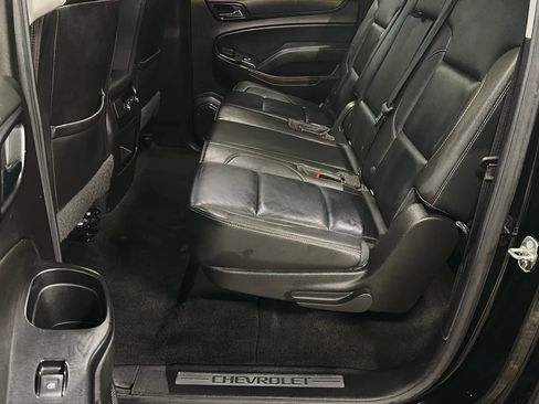 Used 2018 Chevrolet Suburban LT image 11