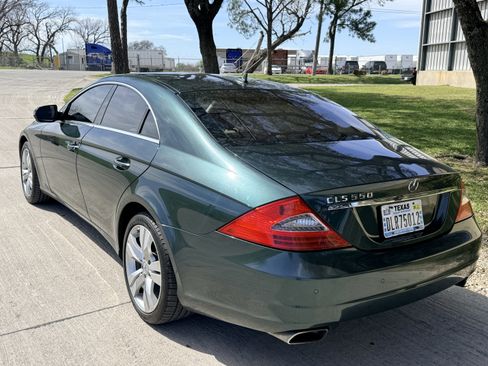 Used 2009 Mercedes-Benz CLS 550 4dr Sdn 5.5L w/ Premium I Pkg image 13